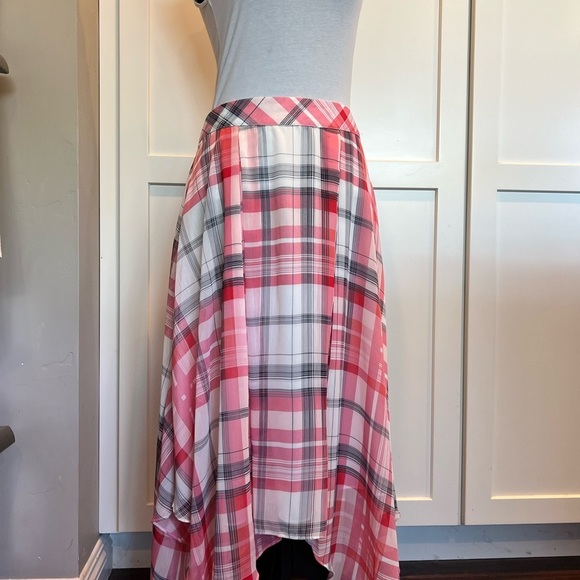Tommy Hilfiger Dresses & Skirts - Tommy Hilfiger NWOT Tommy Hilfiger Pink and White Checkered A-Line Skirts Size 6